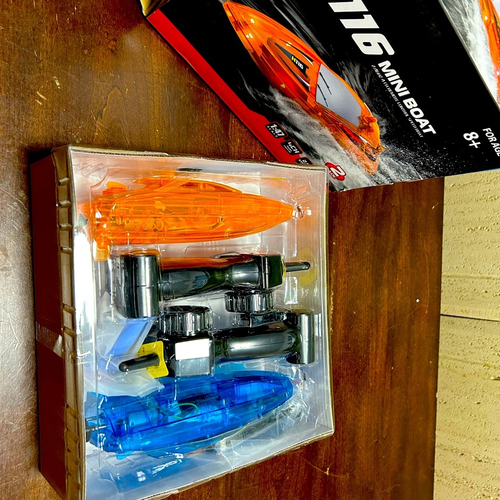 H116 2Pack Remote Control Boat for Boys and Girls Mini Remote Control Boat